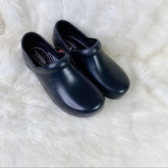 Easy WORKS by Easy Street Kris Women's Slip-Resistant Slip-on Shoe NWT - Picture 8 of 10